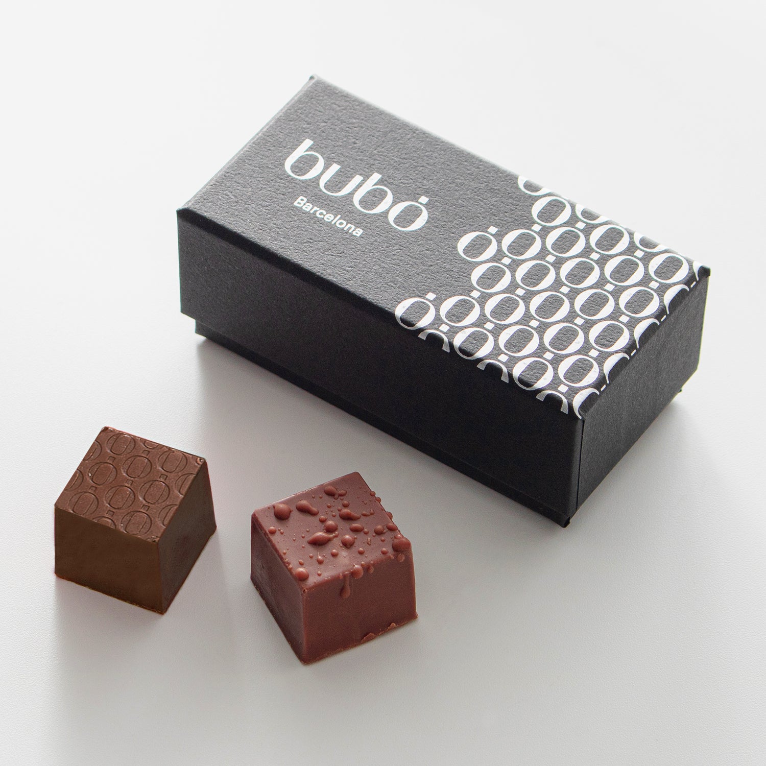 キューブボンボン レガロ（2種） – ブボ・バルセロナ 日本公式サイト