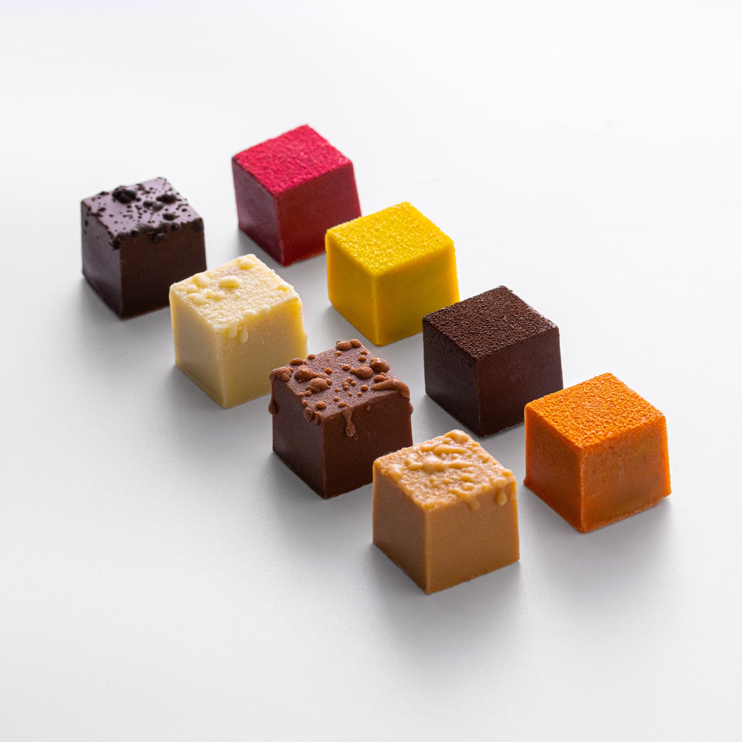 「数量限定 在庫処分セール」 キューブボンボン ブボ – カタランナッツ＆フルーツ（8種） 菓子